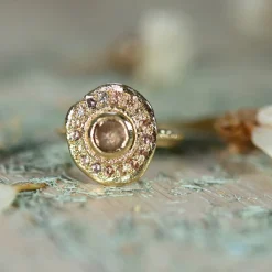 Tomfoolery Alba Sapphire & Yellow Gold Ring Discount