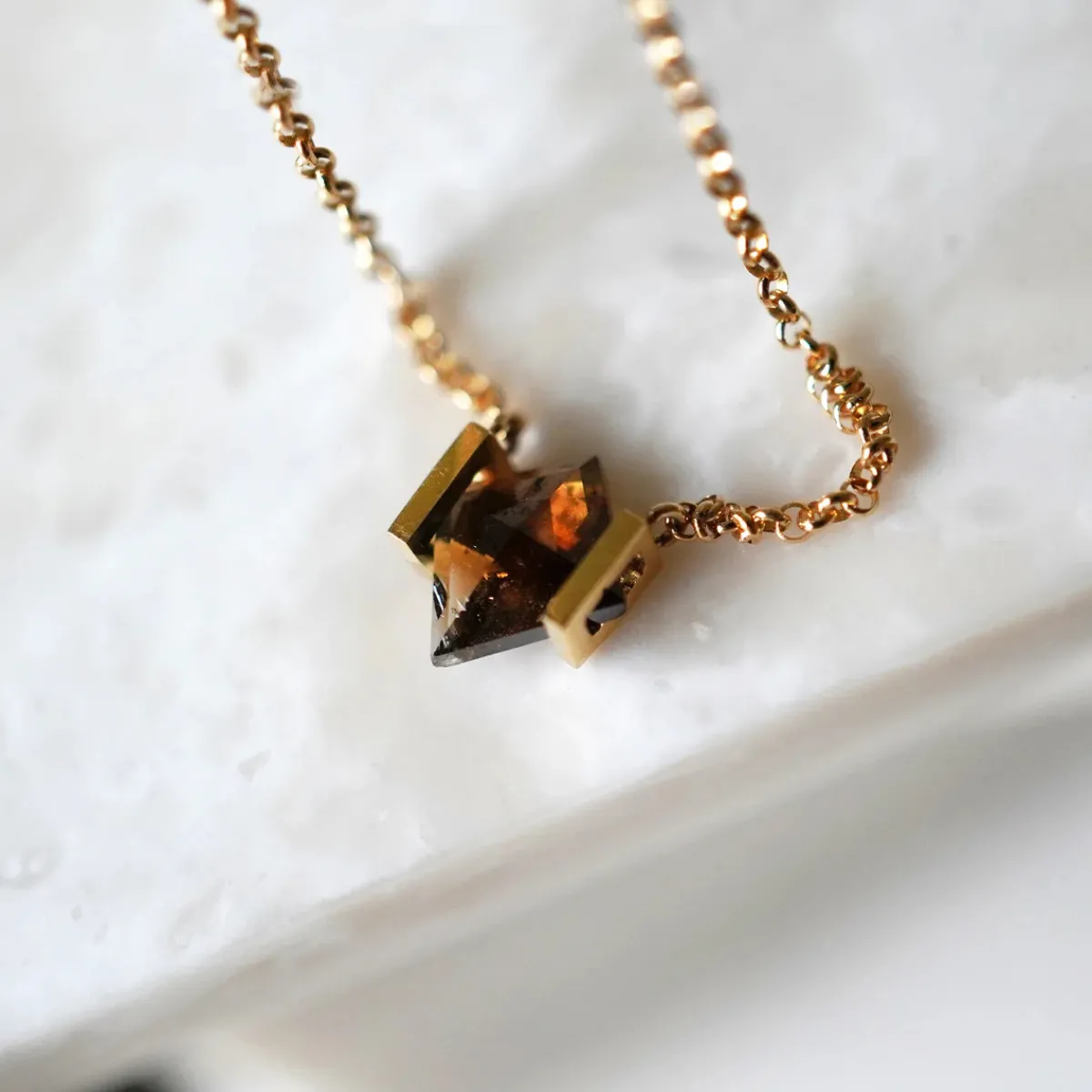 Tomfoolery Band Faceted Kite Brown Diamond Pendant Hot