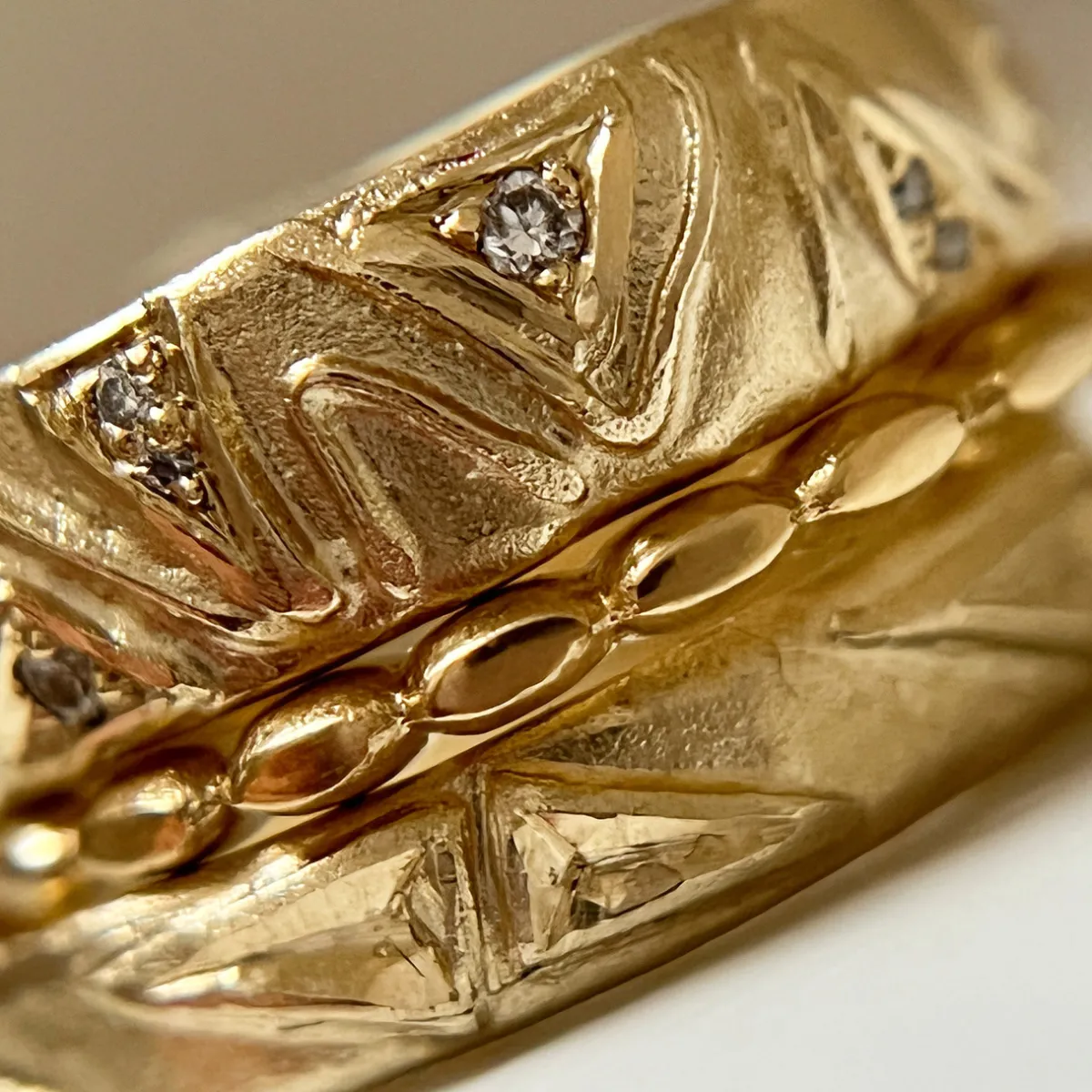 Tomfoolery 9ct Yellow Gold Engraved Triangle Band Online
