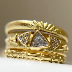 Tomfoolery 18ct Yellow Gold Trillion Reflection Ring Clearance
