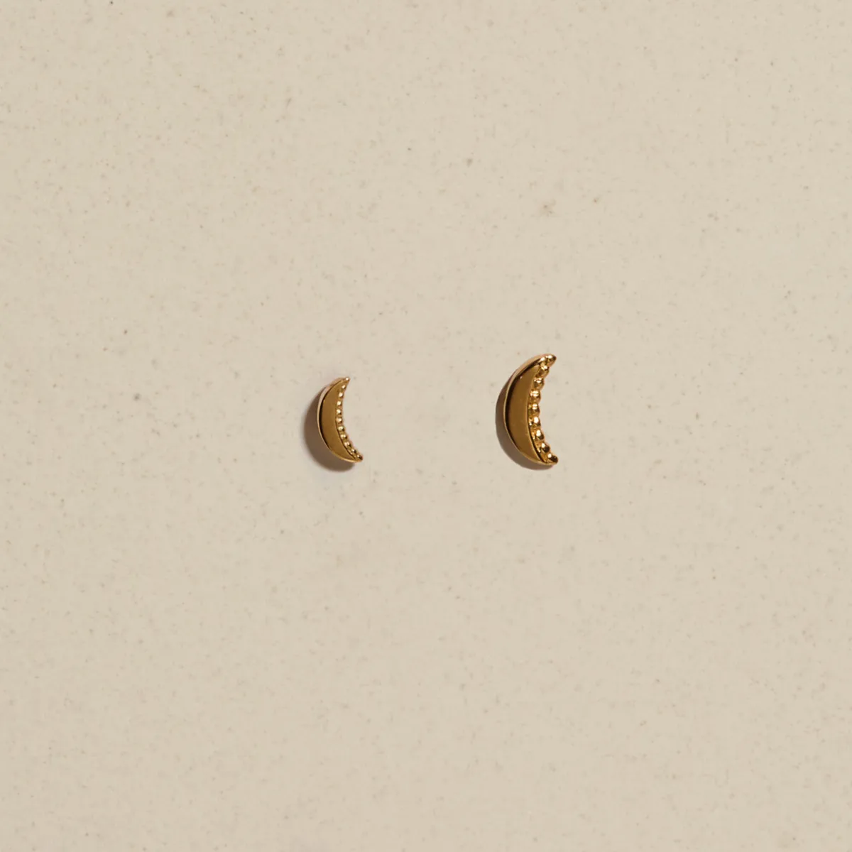 Tomfoolery Dala Detail Crescent BOLD Stud Outlet