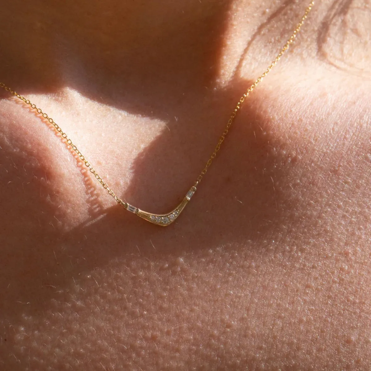 Tomfoolery Diamond Baguette Wave Necklace Hot