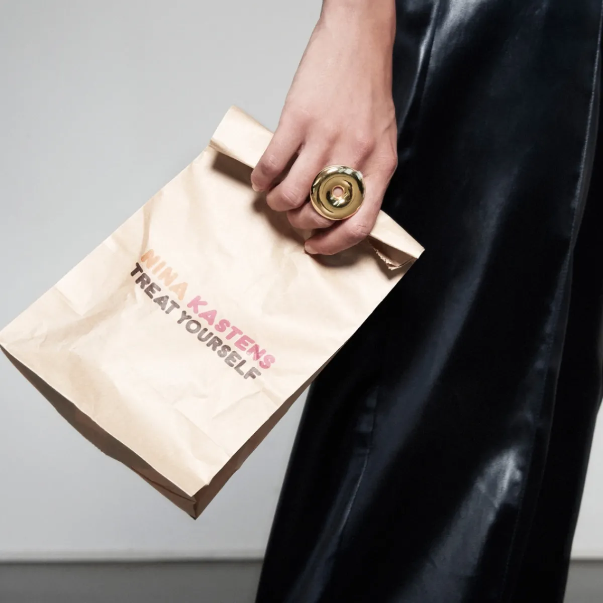 Tomfoolery Donut Ring Outlet
