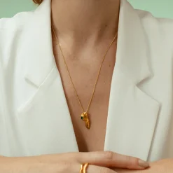 Tomfoolery Emerald Stone Necklace Hot