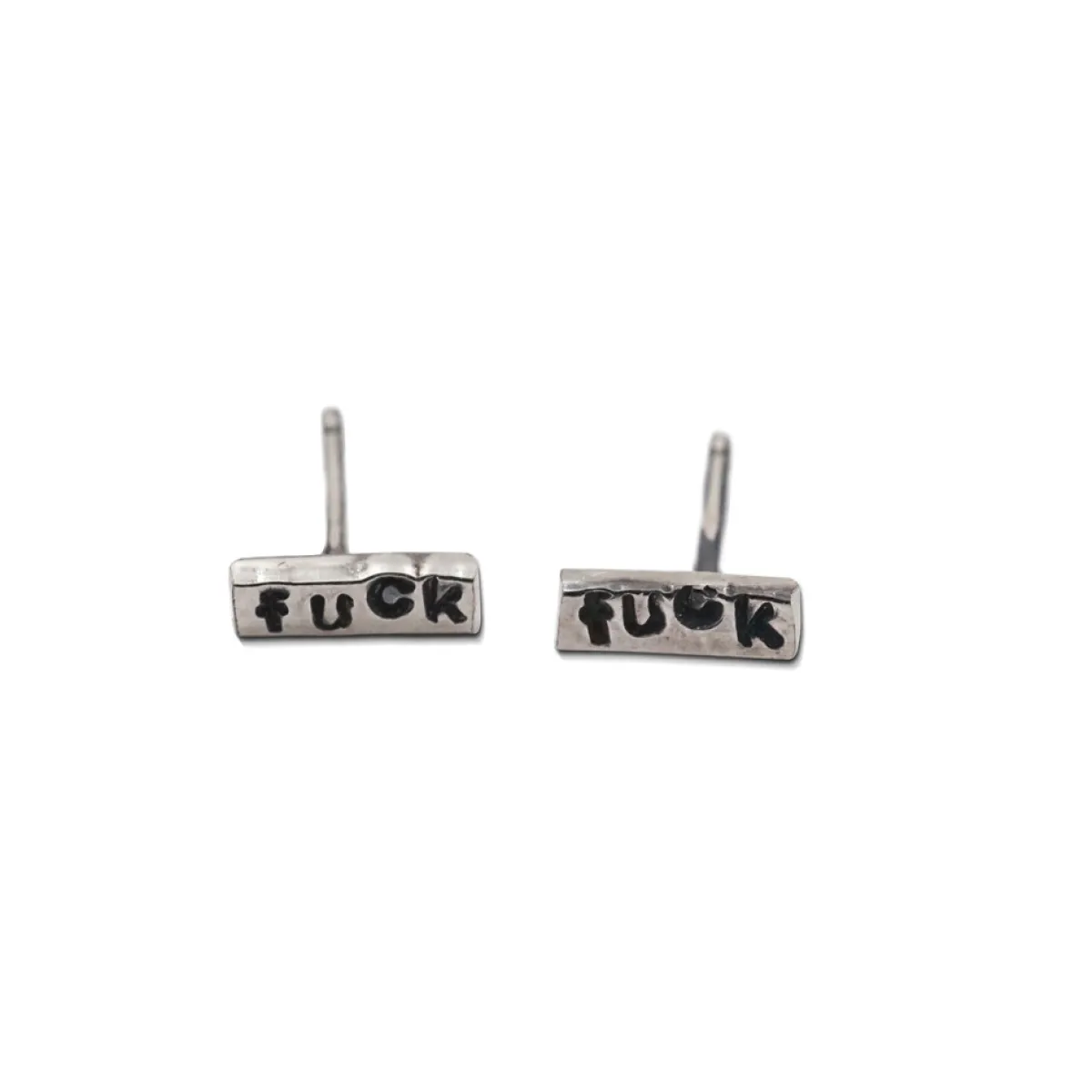 Tomfoolery F – Studs in Silver Best