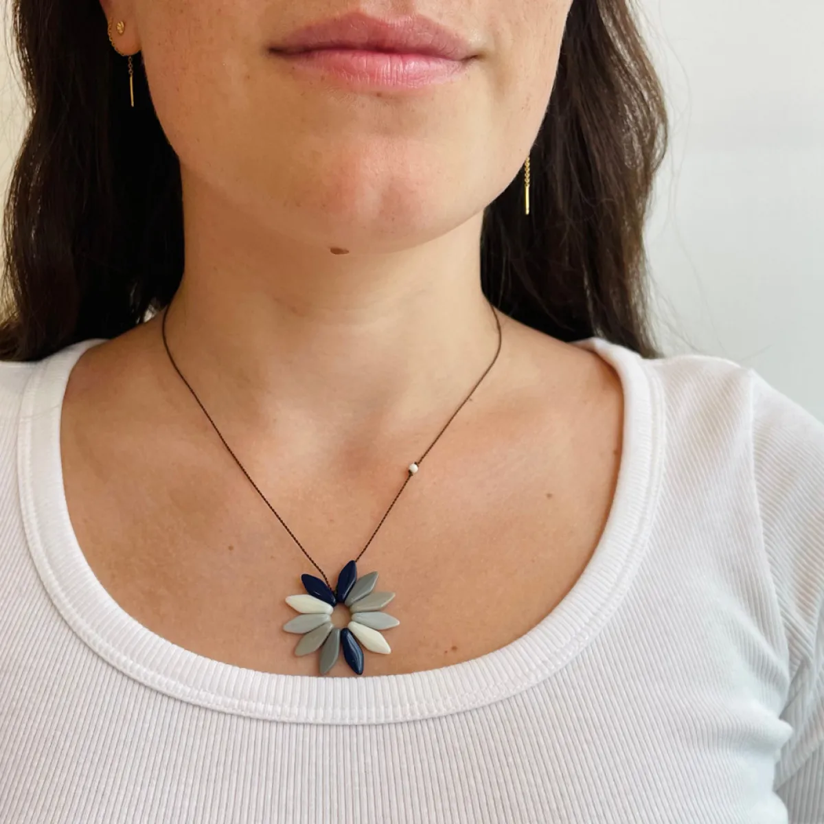 Tomfoolery Flower Necklace Discount