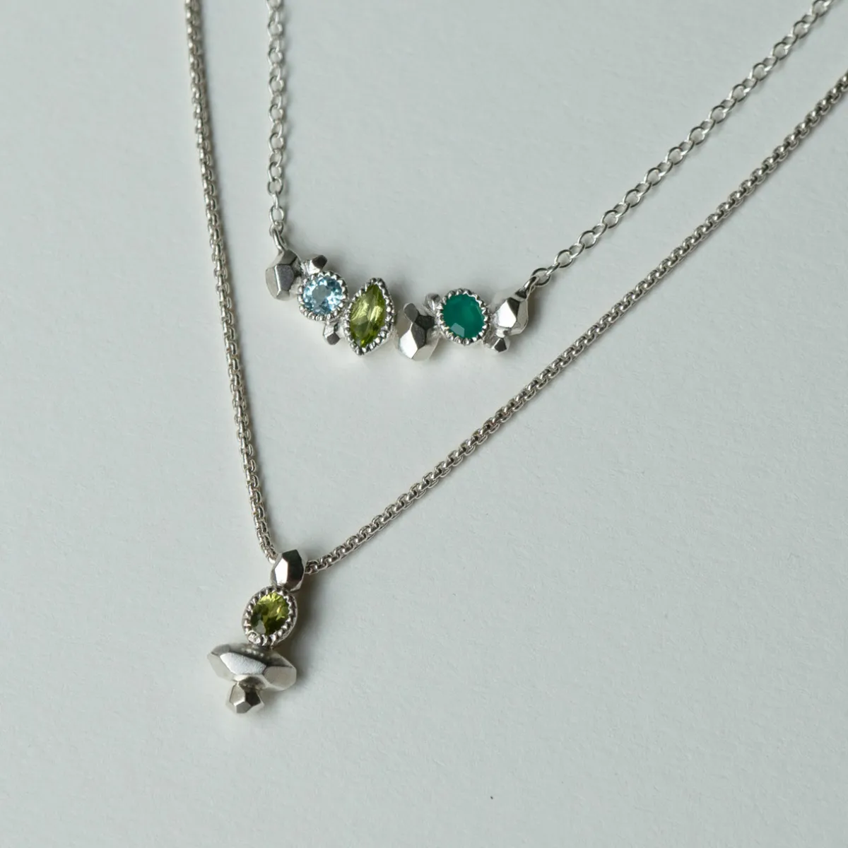 Tomfoolery Gea Column Necklace in Silver with Peridot New