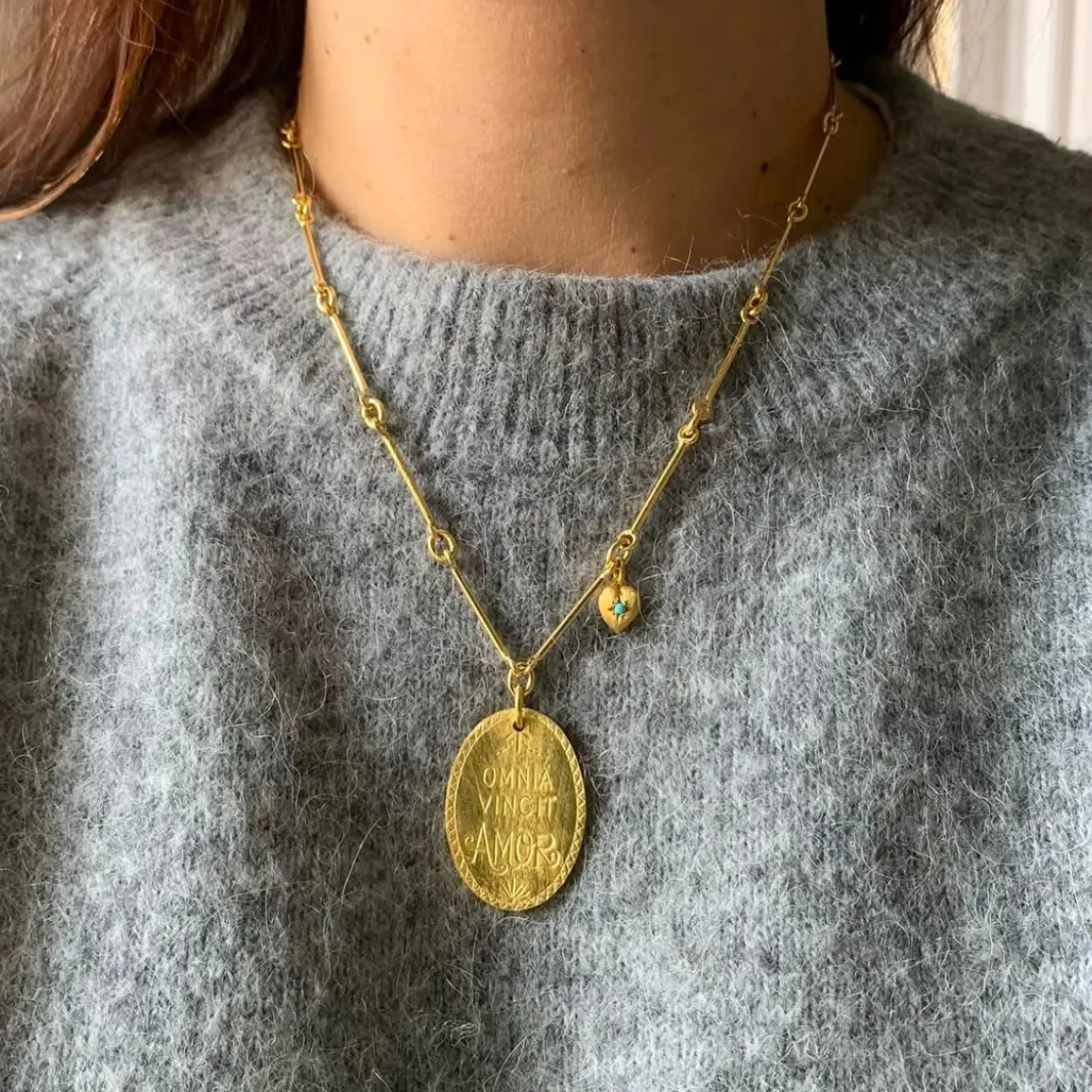 Tomfoolery Gold Omnia Vincit Tsavorite Pendant Clearance