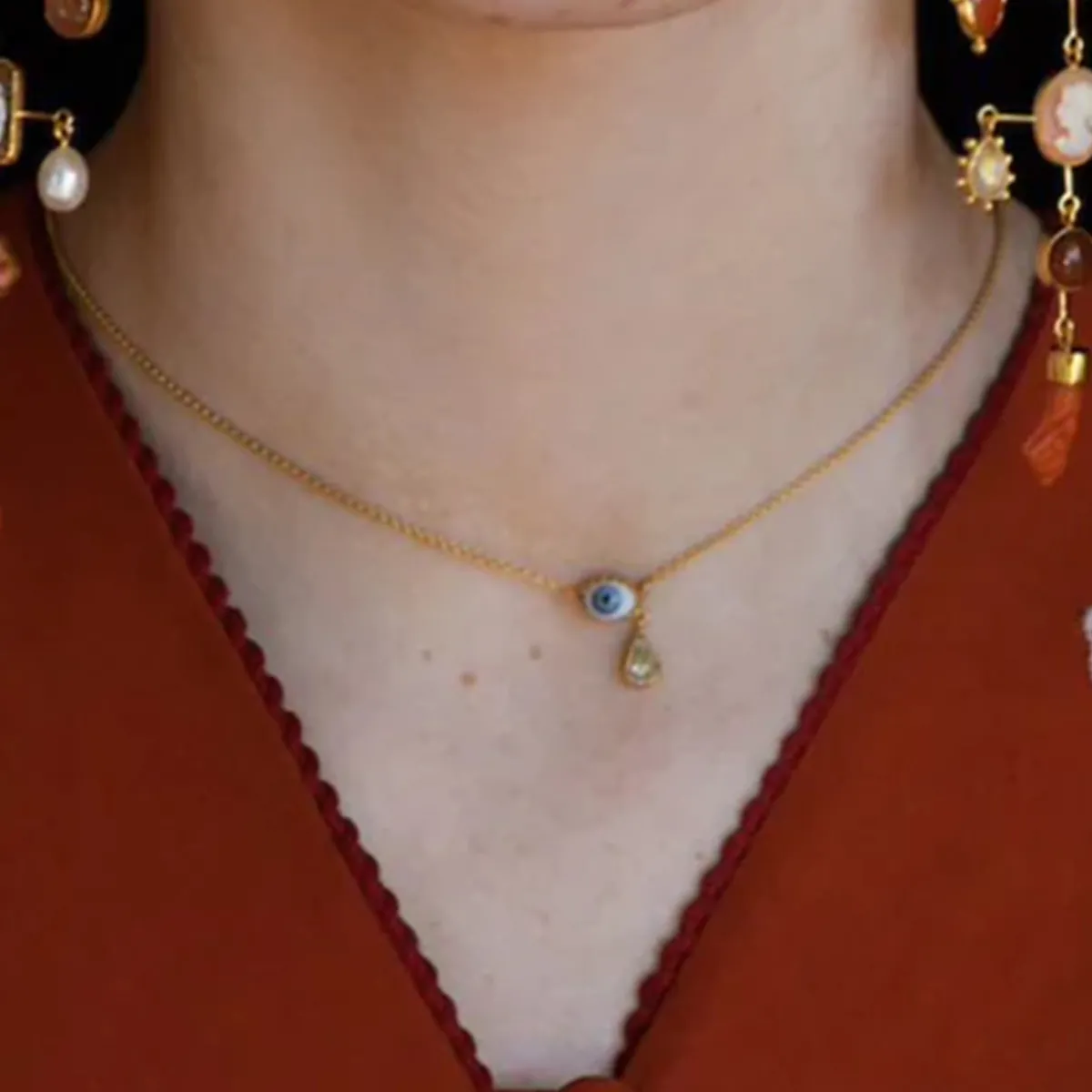 Tomfoolery Green Eye Teardrop Necklace Fashion