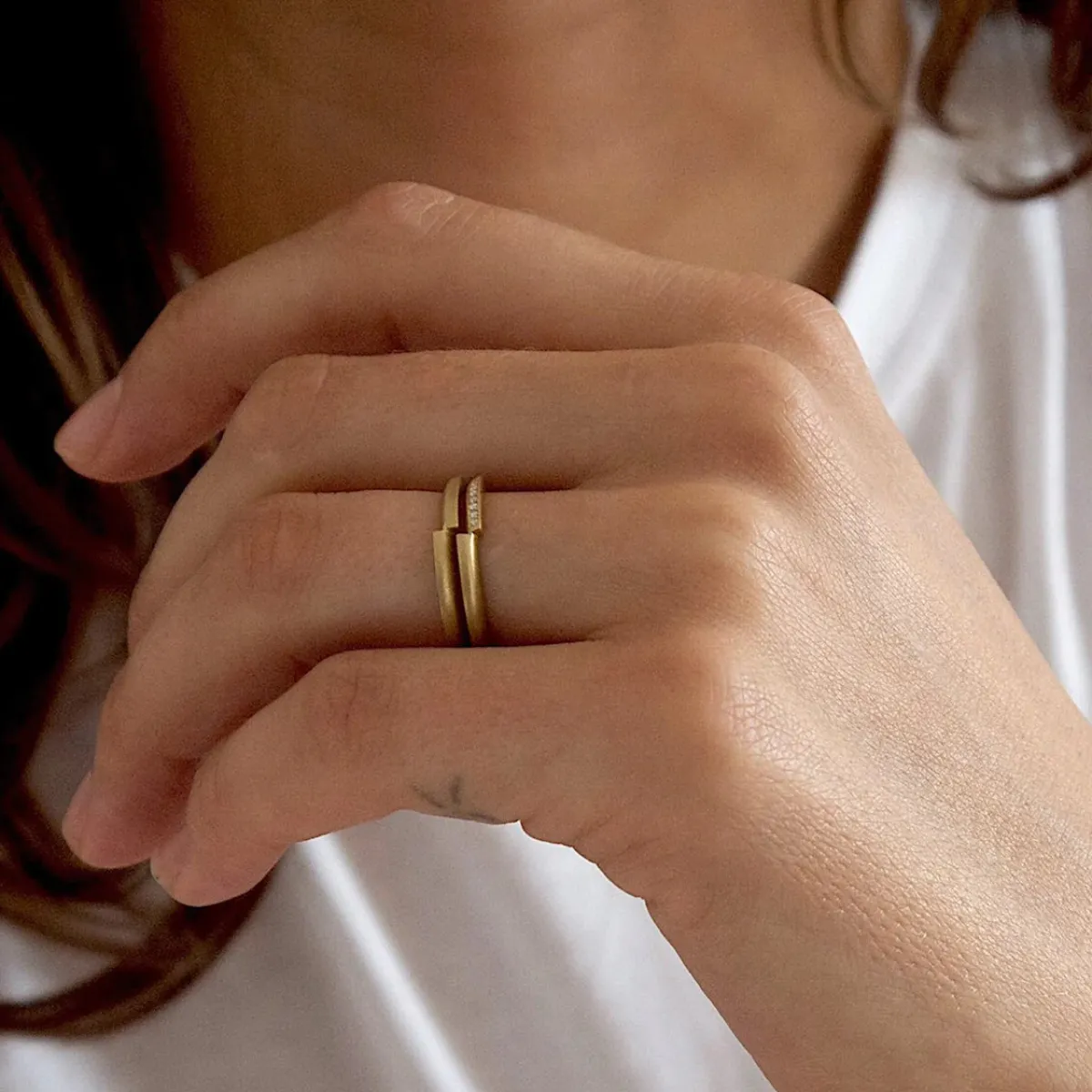 Tomfoolery Ivana Ring Online