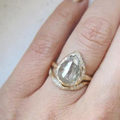 Tomfoolery Lava Ribbon Ring New