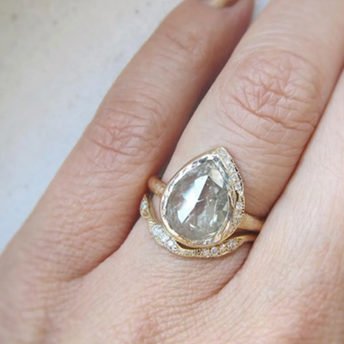 Tomfoolery Lava Ribbon Ring New