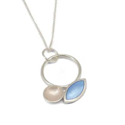 Tomfoolery Leaf Hoop Pendant Fashion
