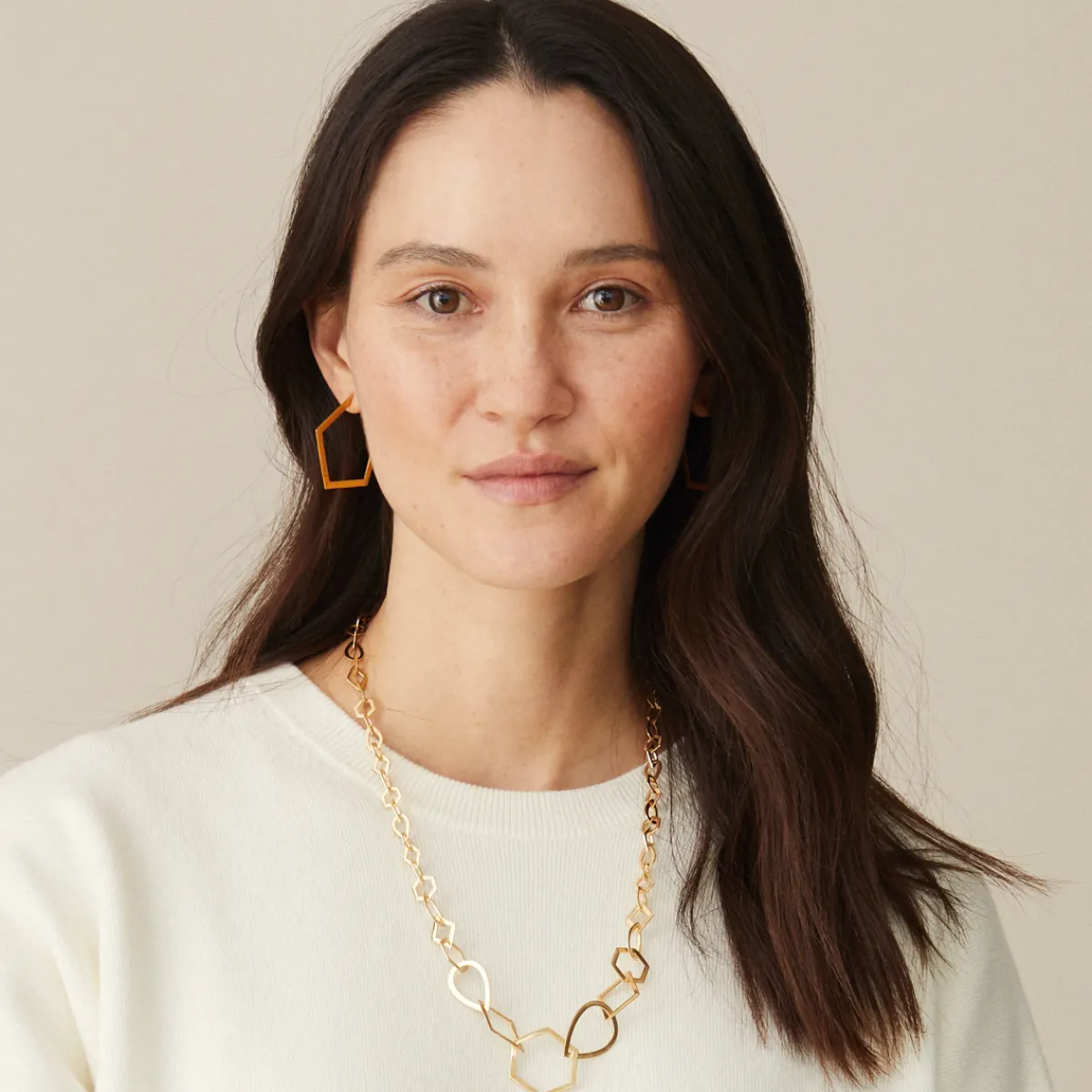 Tomfoolery Linear Pentagon Hoops Online