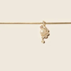 Tomfoolery Martha N°2 Pearl & Diamond Necklace Hot