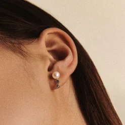 Tomfoolery Martha N°1 Pearl & Diamond Single Earring Hot