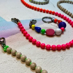 Tomfoolery Neon Orange & Pink Perlen Wooden Beaded iPhone & Keychain Discount
