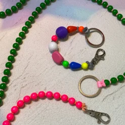 Tomfoolery Neon Orange Perlen Bunter Short Wooden Beaded iPhone & Keychain Discount
