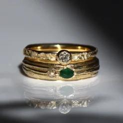 Tomfoolery Oak D band with Emerald & Diamond Fashion
