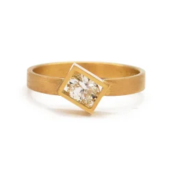 Tomfoolery One-Of-A-Kind Position Oval Diamond Ring Online