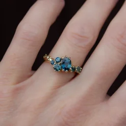 Tomfoolery One-Of-A-Kind Teal Sapphire & Champagne Diamond Dryad V Ring New