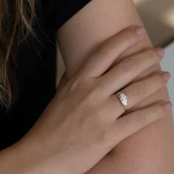 Tomfoolery Organ Needle Diamond Cluster Ring Fashion