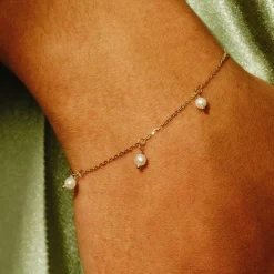 Tomfoolery Pearl Five Droplet Bracelet New