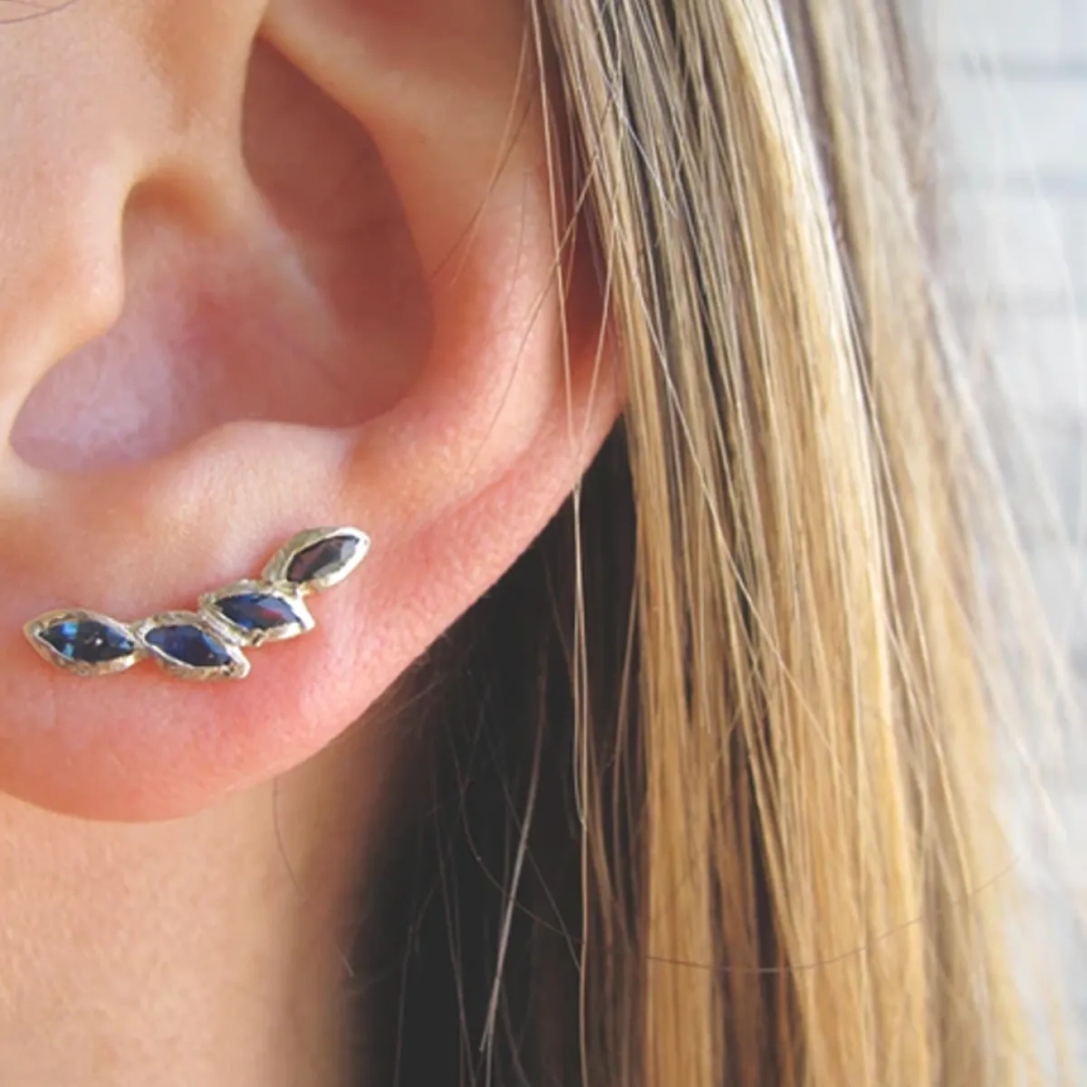Tomfoolery Petal Sapphire Ear Crawler New