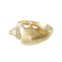 Tomfoolery Queen’s Conch Ring Online