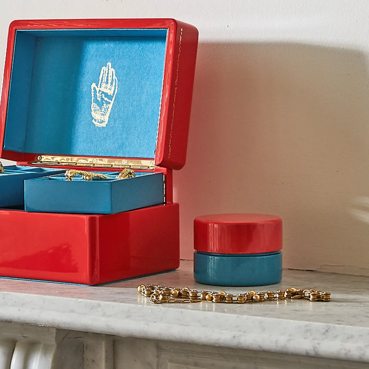 Tomfoolery Short Sidekick Jewellery Box in Candy Apple Outlet