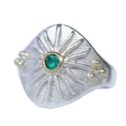 Tomfoolery Silver & Emerald Shield Signet Ring Hot