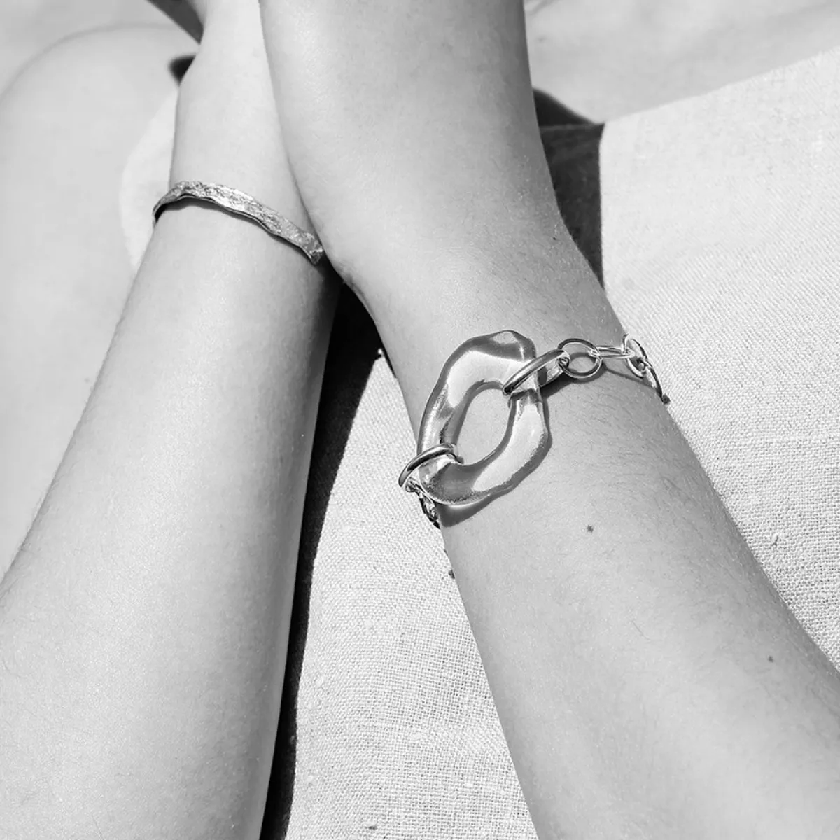 Tomfoolery Silver & Glass High Tide Oval Chain Bracelet Hot