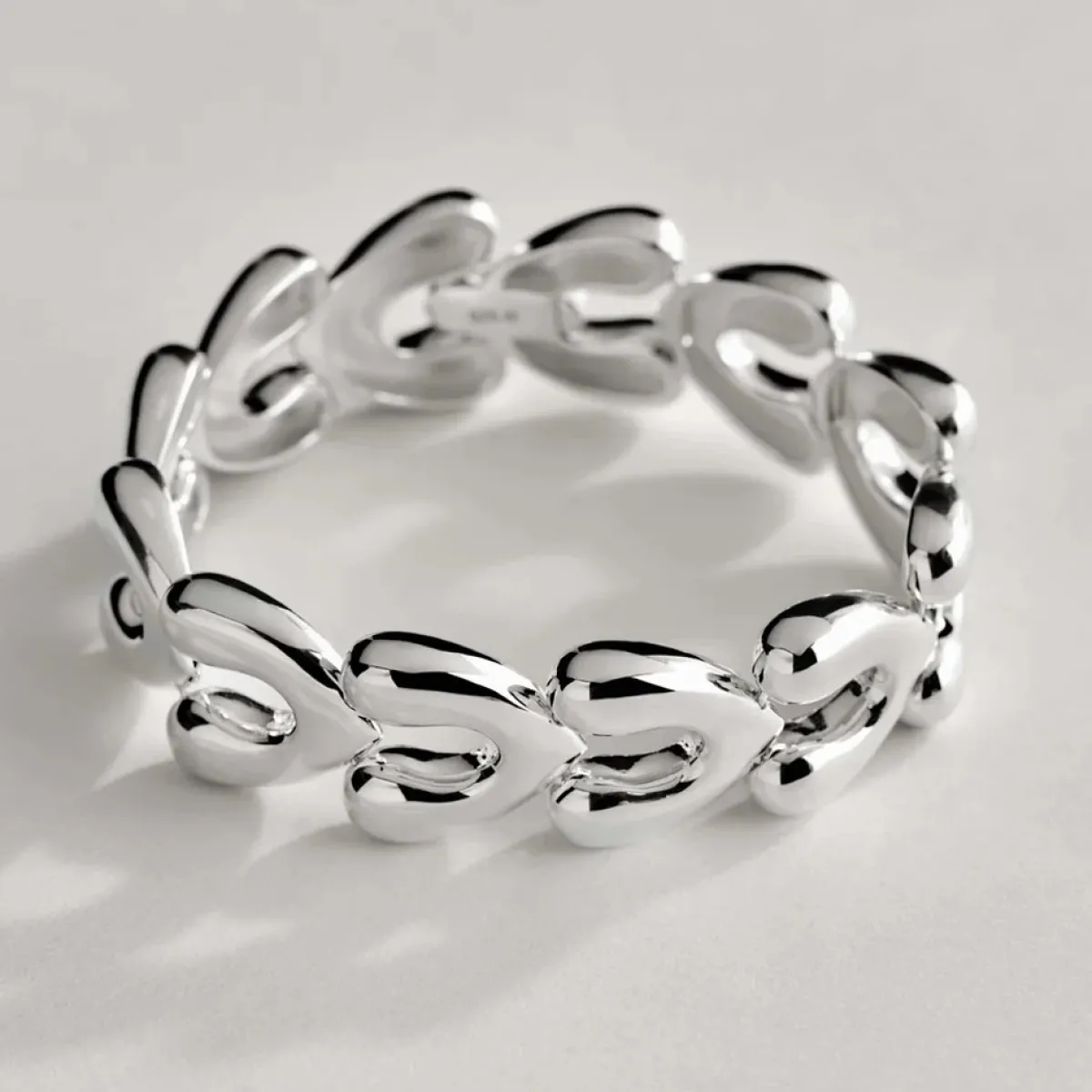Tomfoolery Silver Heart Link Bracelet Hot