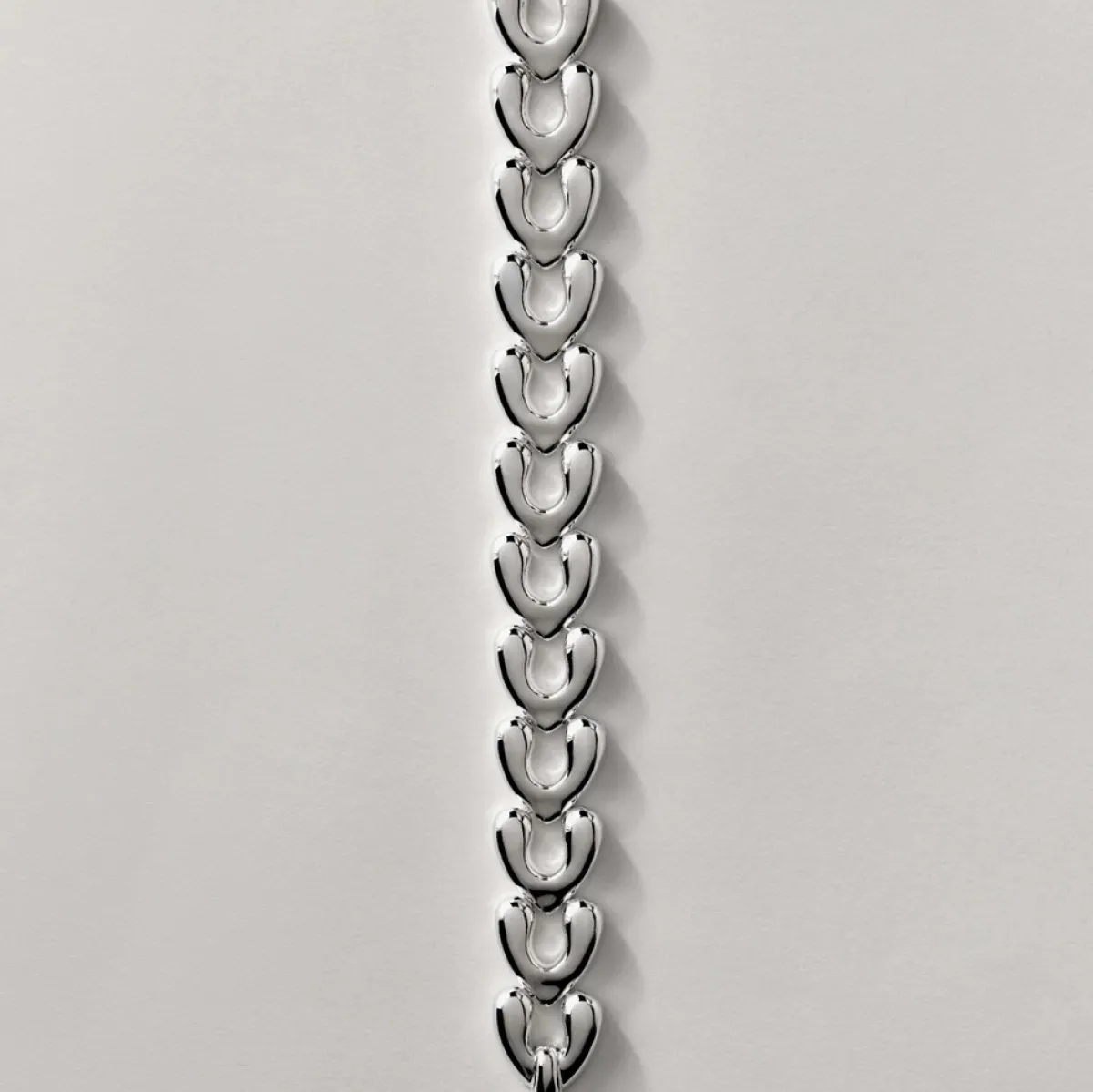 Tomfoolery Silver Heart Link Bracelet Hot