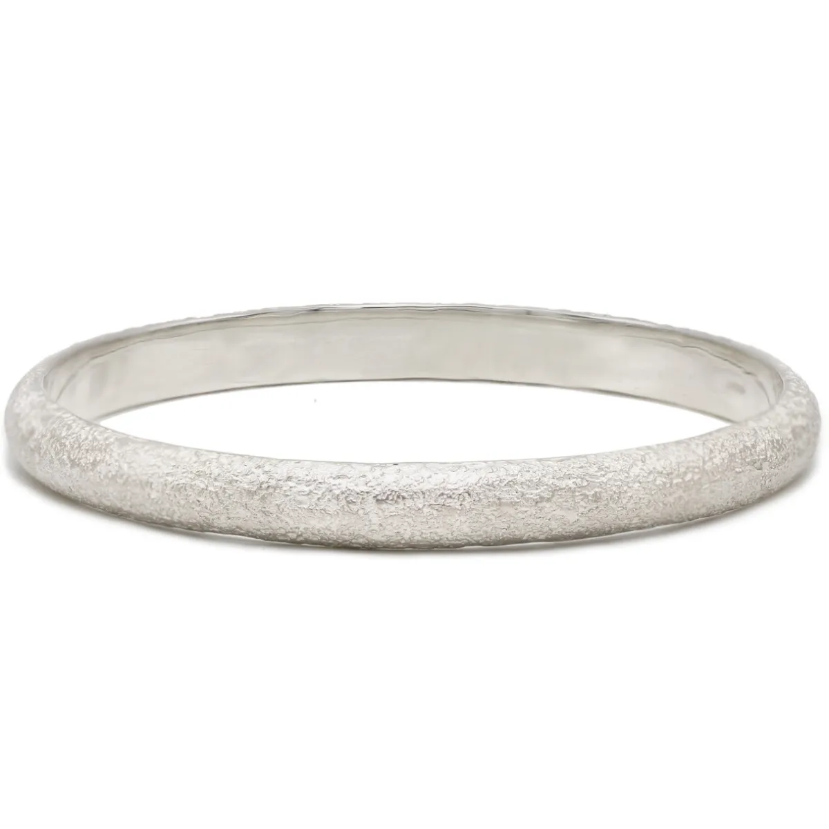 Tomfoolery Silver Textured Round Bangle Online