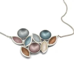 Tomfoolery Six Leaf Pendant Hot