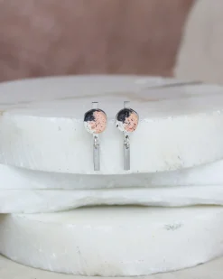 Tomfoolery Spar Earrings in Coral Hot
