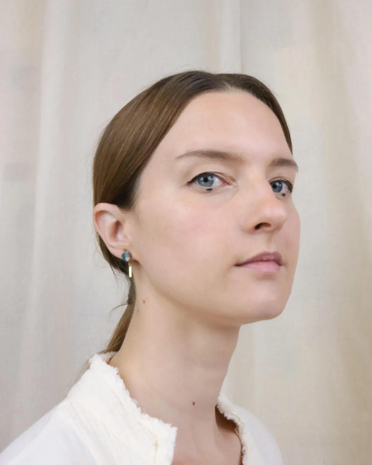 Tomfoolery Spar Earrings in Coral Hot