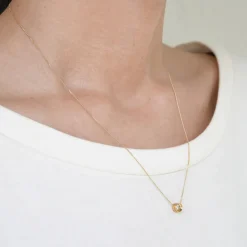 Tomfoolery Spot Diamond Necklace Fashion