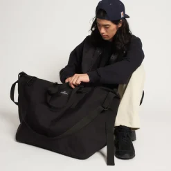Tomfoolery Traveler Duffle Large Bag in Black Fashion