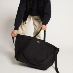 Tomfoolery Traveler Duffle Large Bag in Black Fashion