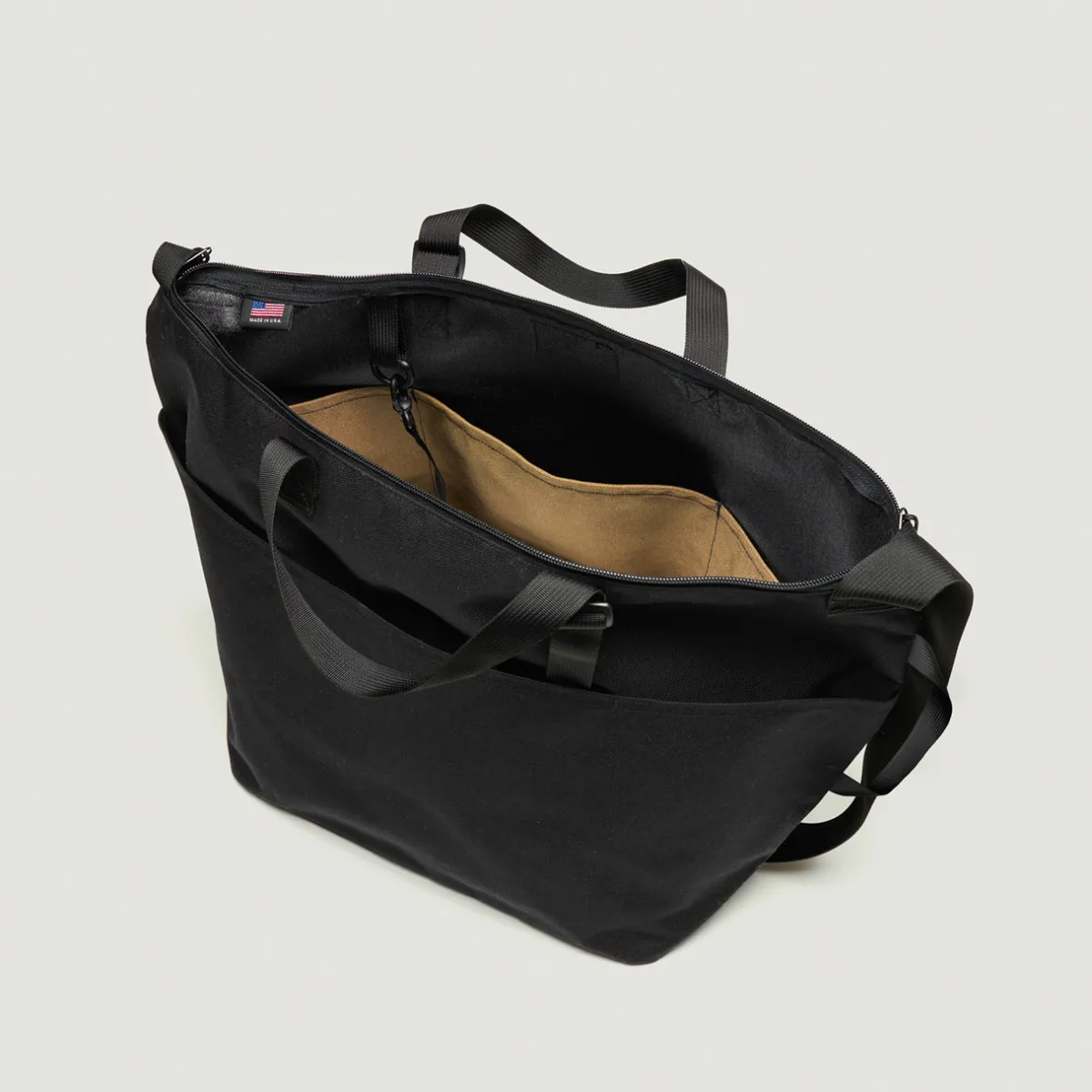 Tomfoolery Traveler Duffle Medium Bag in Black(Out of Stock) Outlet