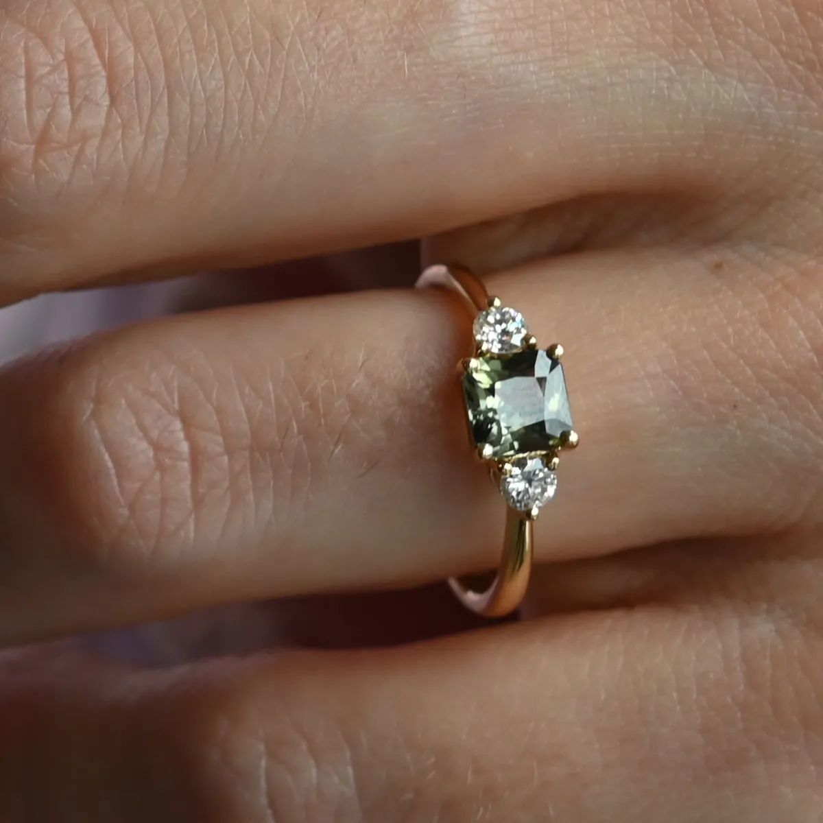 Tomfoolery TRIO Green Sapphire and Diamond Three Stone Ring Hot