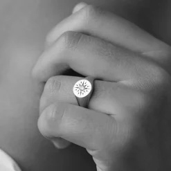 Tomfoolery Ursa Signet Ring with Green Sapphire Fashion