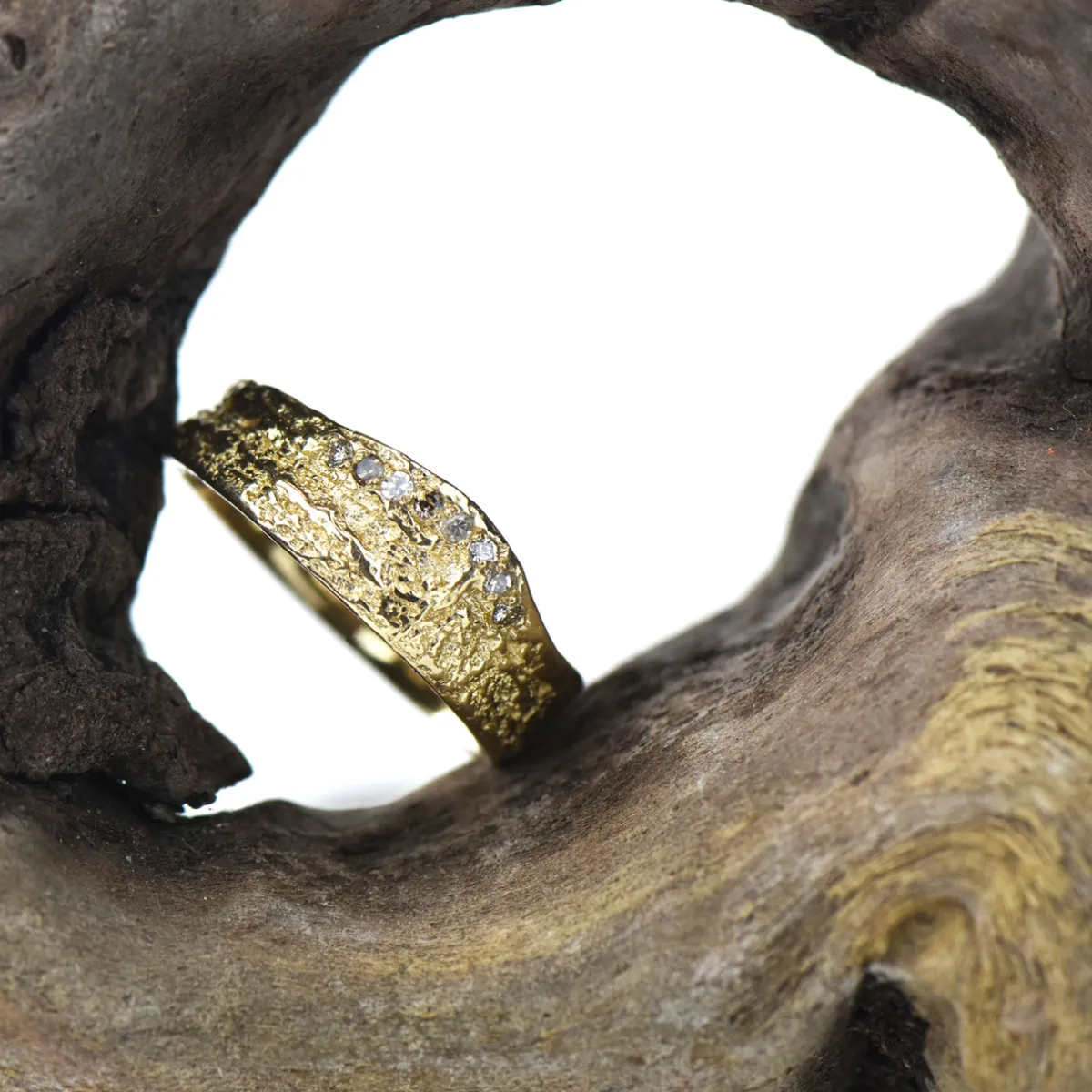 Tomfoolery Wide London Plane Diamond Halo Ring Online