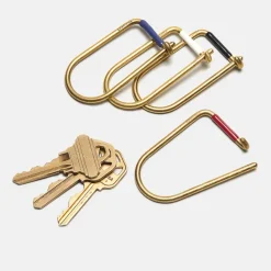 Tomfoolery Wilson Keyring – Enameled Hot